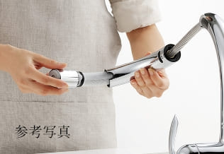 ハンドシャワー部に浄水カートリッジを内蔵
